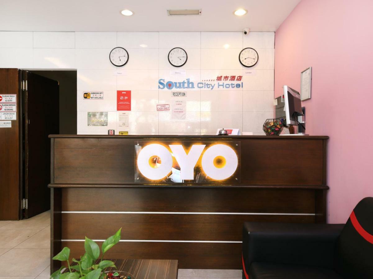 Oyo 725 South City Hotel Bandar Mahkota Cheras Luaran gambar