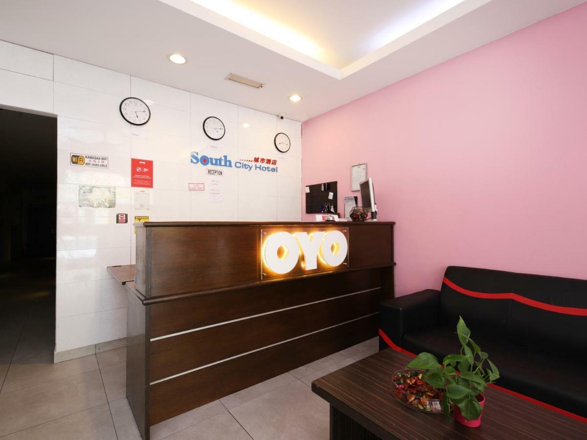 Oyo 725 South City Hotel Bandar Mahkota Cheras Luaran gambar