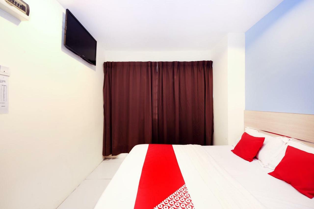 Oyo 725 South City Hotel Bandar Mahkota Cheras Luaran gambar